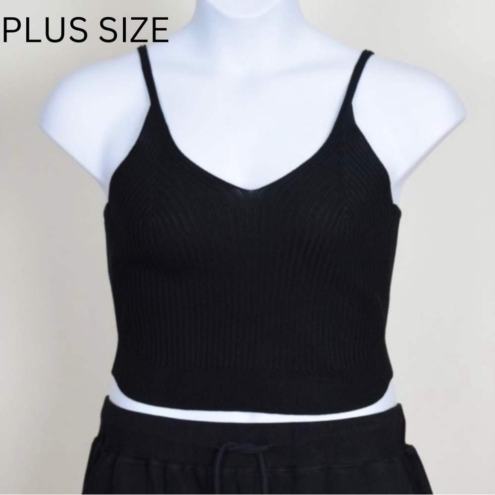 49. Plus Size knit cami black